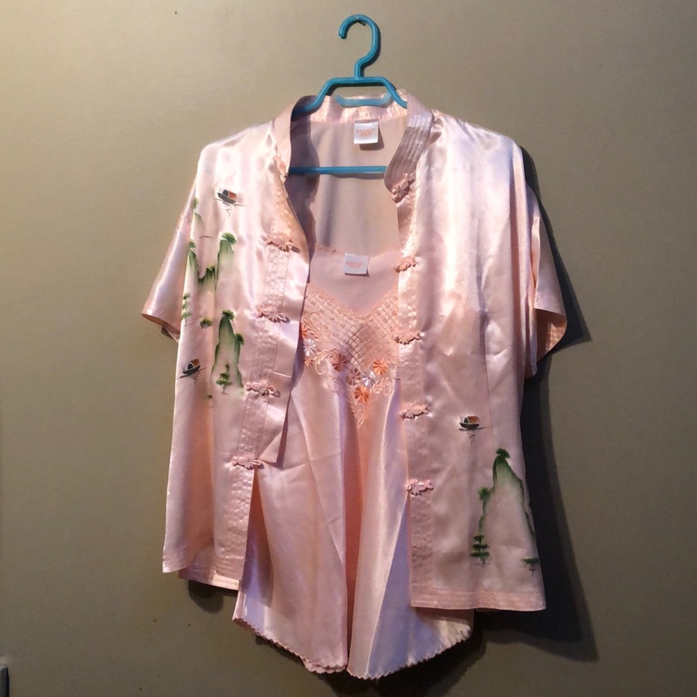 Silky sleepware, size med.